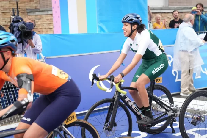 En el Para ciclismo, Dulce María González encaró su segunda prueba en París, el T1-2 Road Race (28.4 km) terminando en la sexta posición.